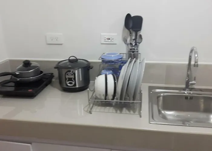 Dave's Private And Cozy Unit @ Trees Residences