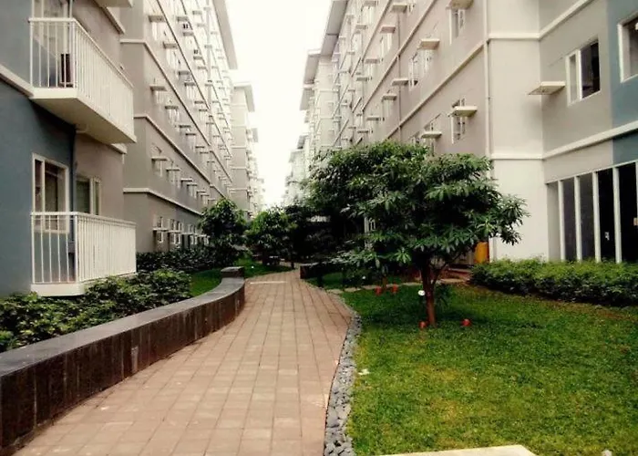 Dave's Private And Cozy Unit @ Trees Residences